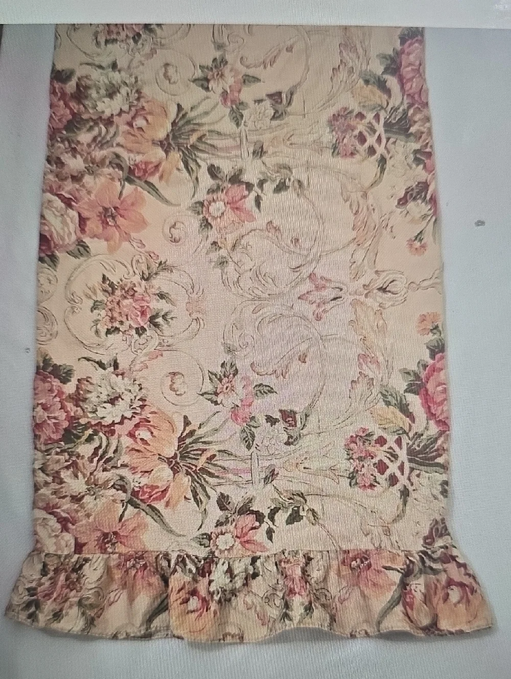 Ralph Lauren Pink and Cream Floral Comforter + 1 Pillowcase (King)
